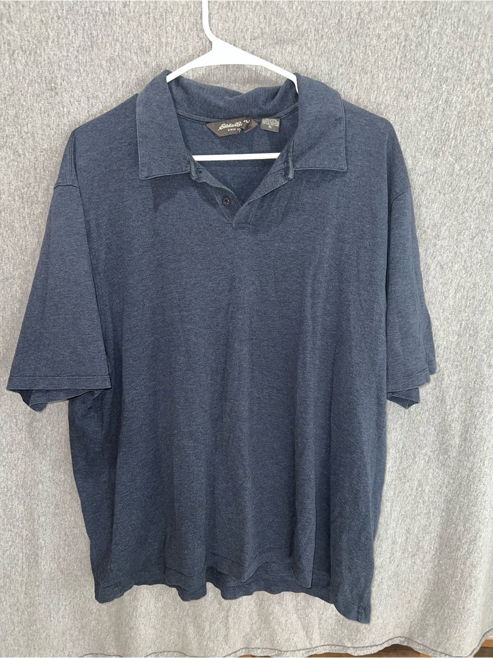 Eddie Bauer Men's Short-Sleeve Polo in Dark Blue